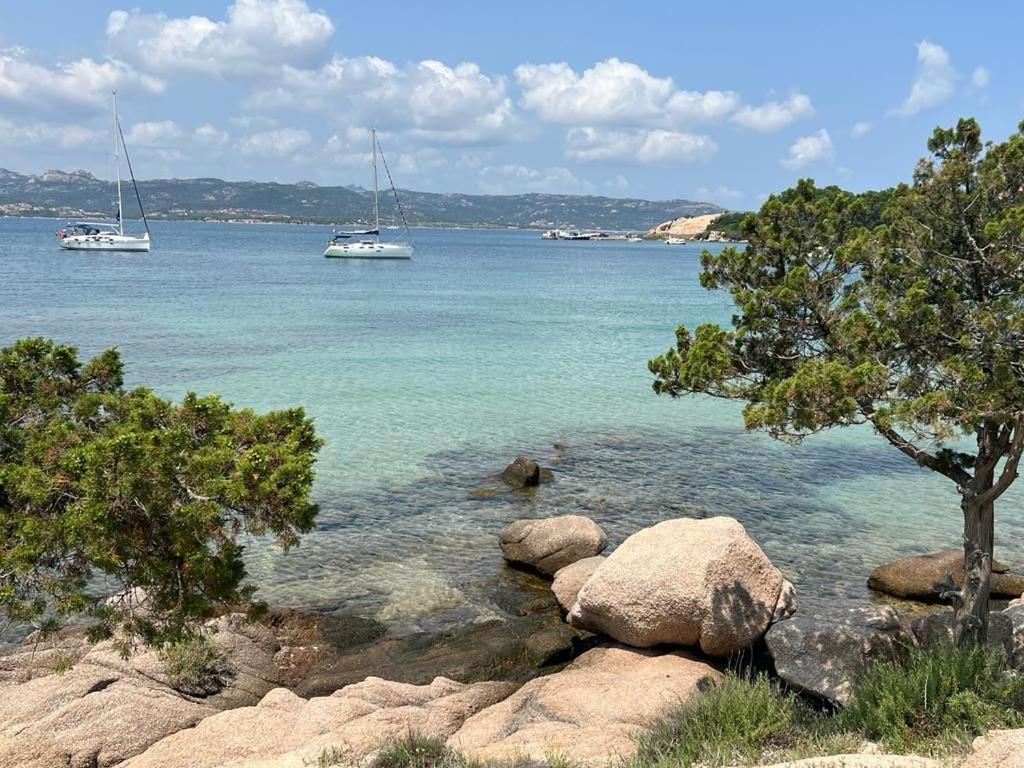 Residence Pinnetta Cala Bitta Baja Sardinia Exteriör bild